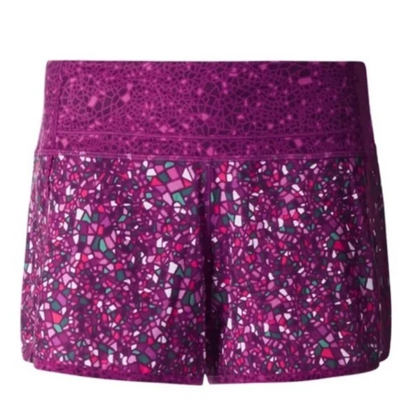 LULULEMON💫Women’s Plum Paradise Camo Geo Regal Run Times Shorts - Picture 3 of 16